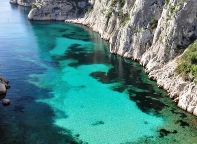 K-sea Boutique De Luxe A *